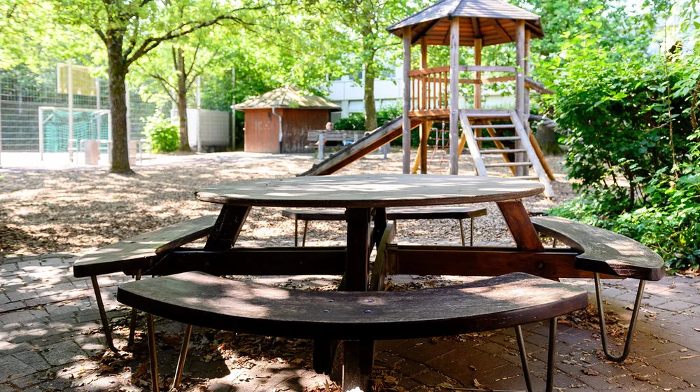 Wir arbeiten zusammen mit Wir arbeiten zusammen mit